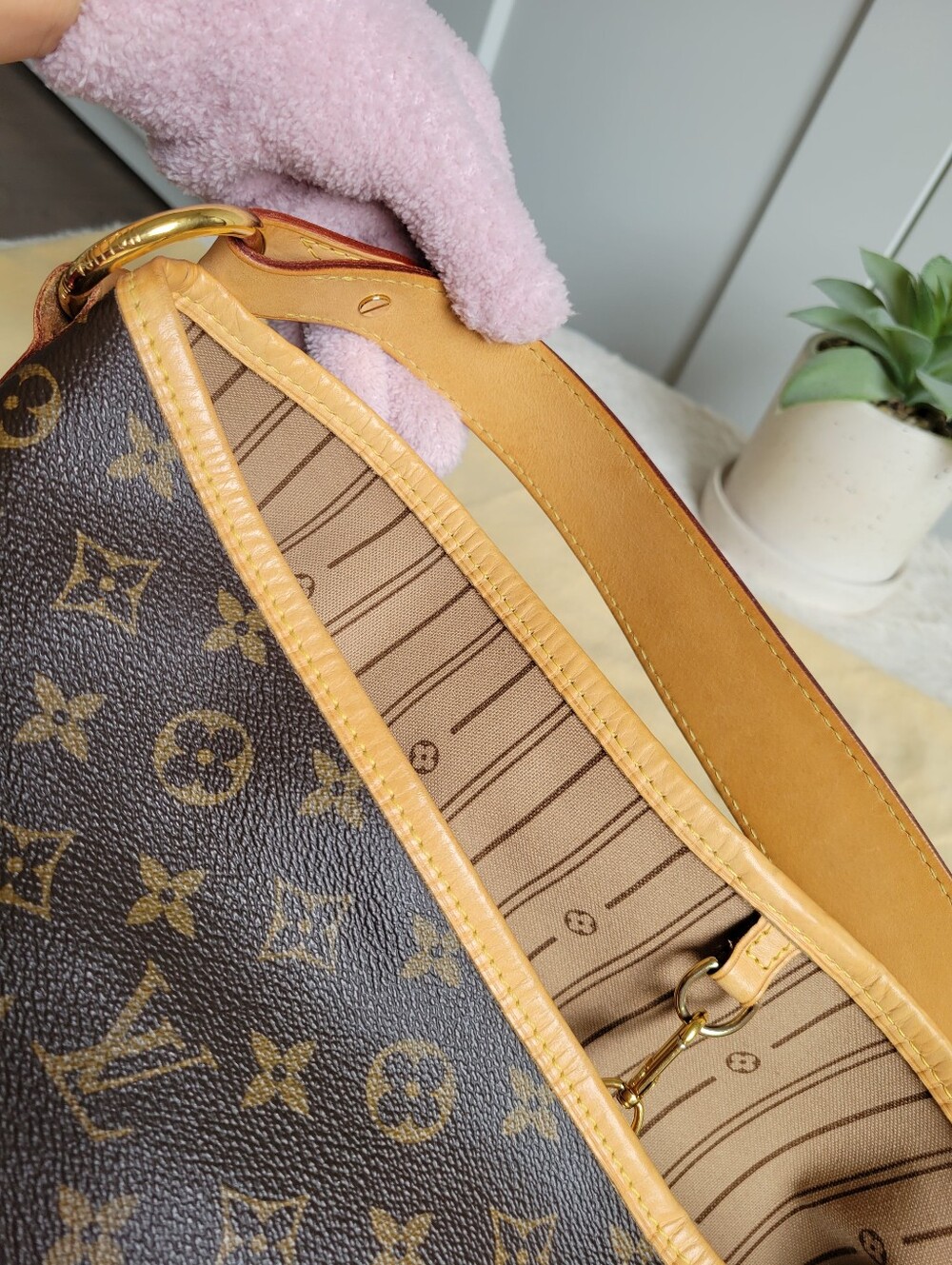 DISCONTINUED 💕Authentic Louis Vuitton DELIGHTFUL MM Hobo Shoulder Bag Monogram - Picture 8 of 16
